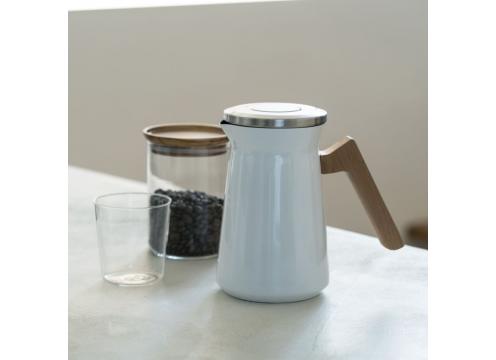 gallery image of Hario Thermo Pot with Beech wood Handle 